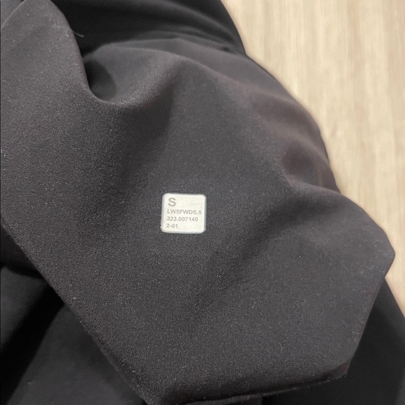 Lululemon Tapered Leg Mid-Rise Work Trouser Pants 7/8 Length Black Sz S 4-6 - Picture 11 of 12